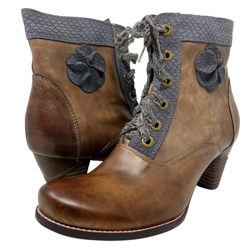 L'ATISTE Brown Leather Lace-Up Ankle Boots with Gray Accents